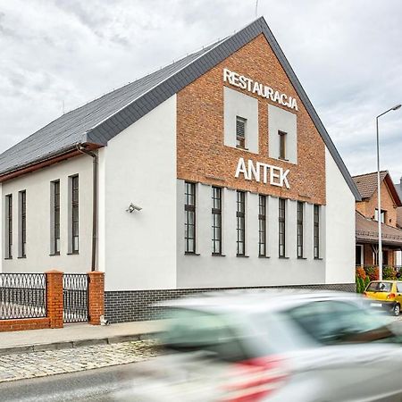 Hotel Antek Zlinice Exterior photo