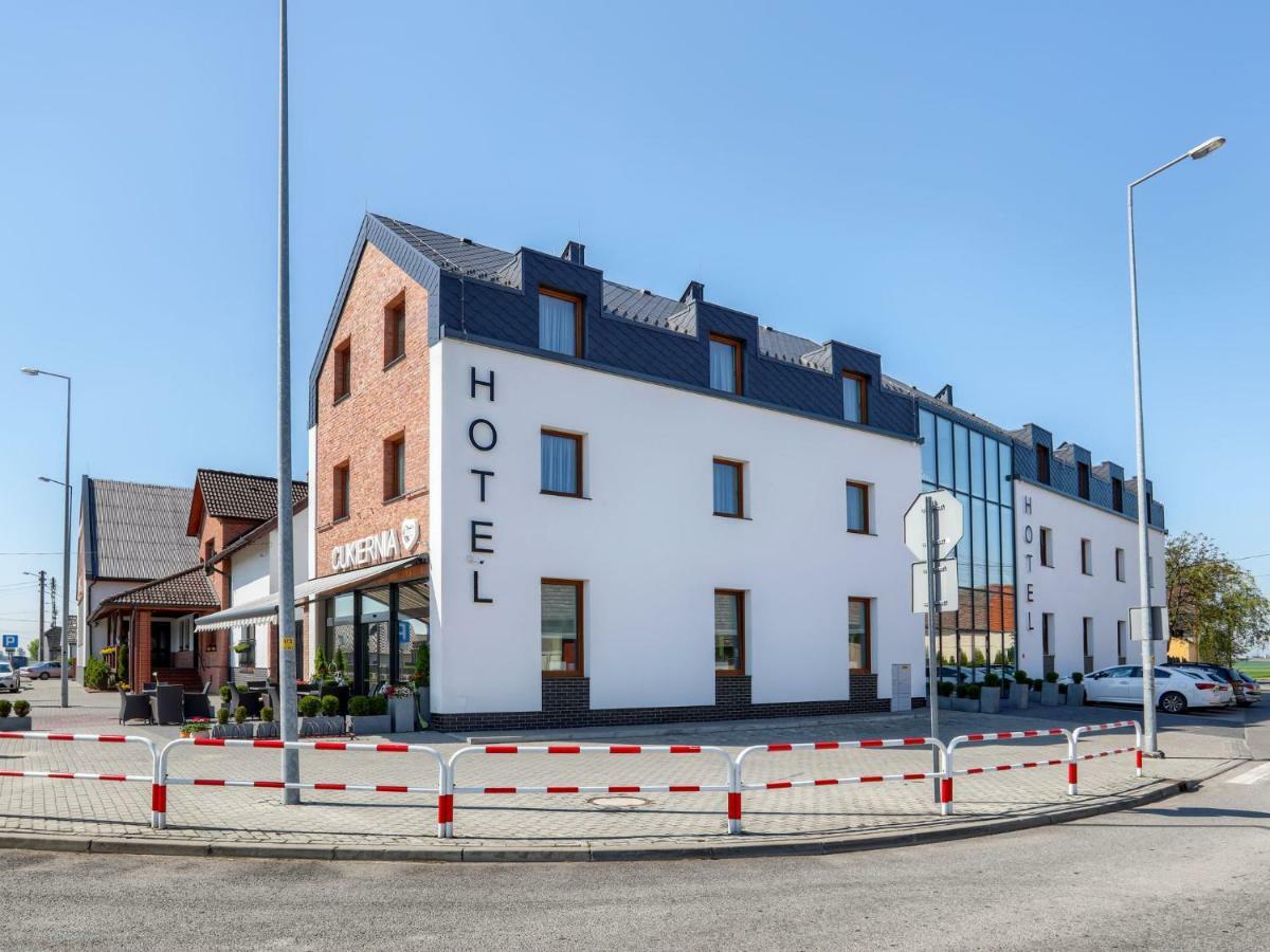 Hotel Antek Zlinice Exterior photo